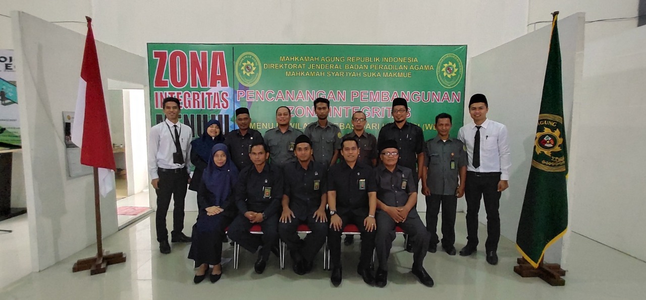 Foto Bersama Ketua dan Aparatur MS Suka Makmue